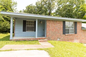 Building Photo - 5781 Taggart Dr