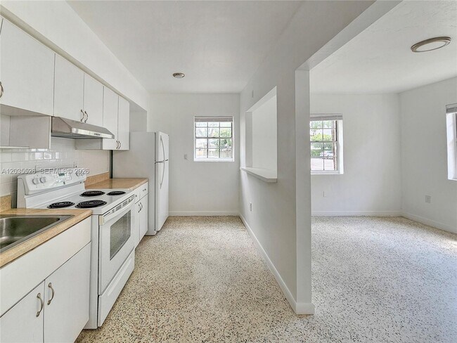 Foto del edificio - 6601 SW 10th St