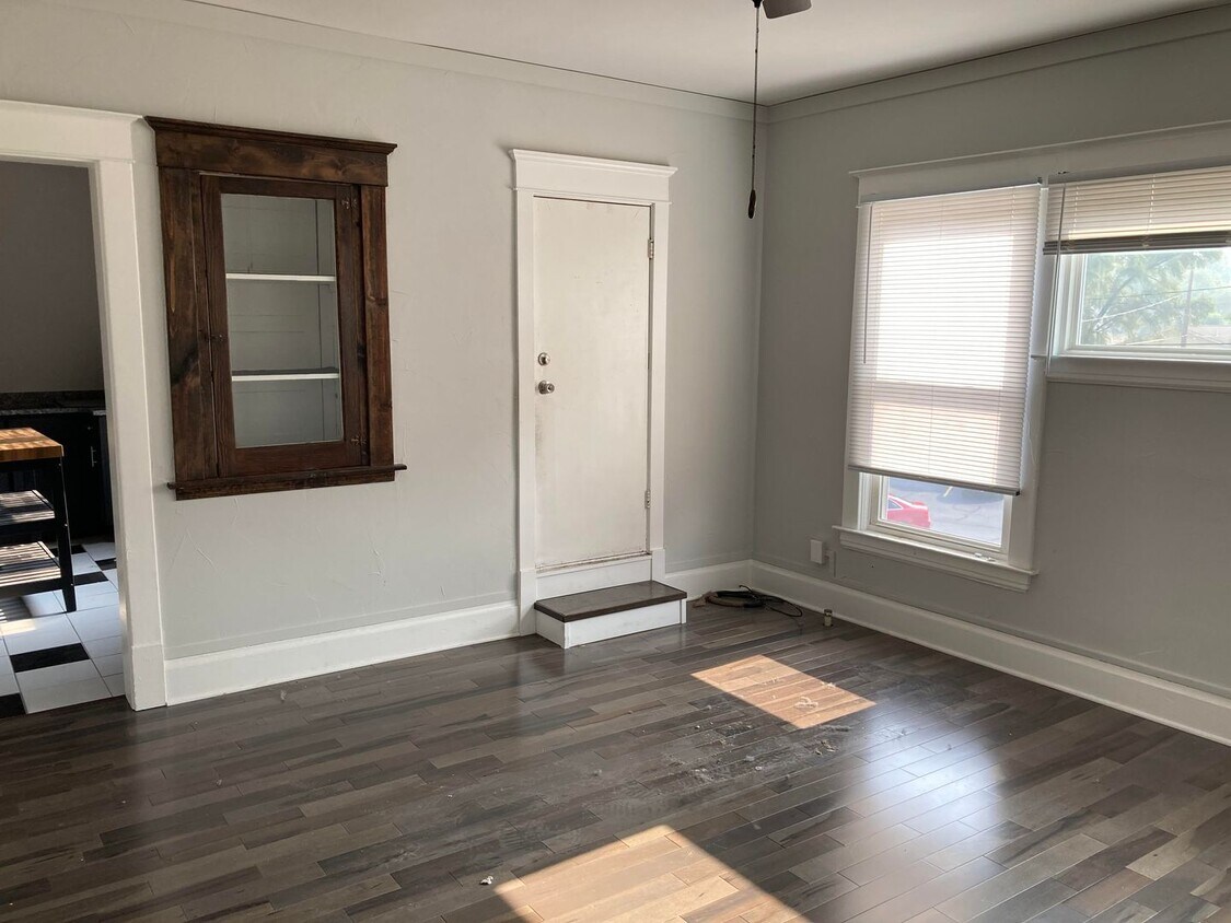 Foto principal - 725 Michigan St NE