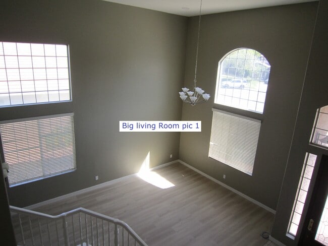 Building Photo - 1181 Kestrel Cir