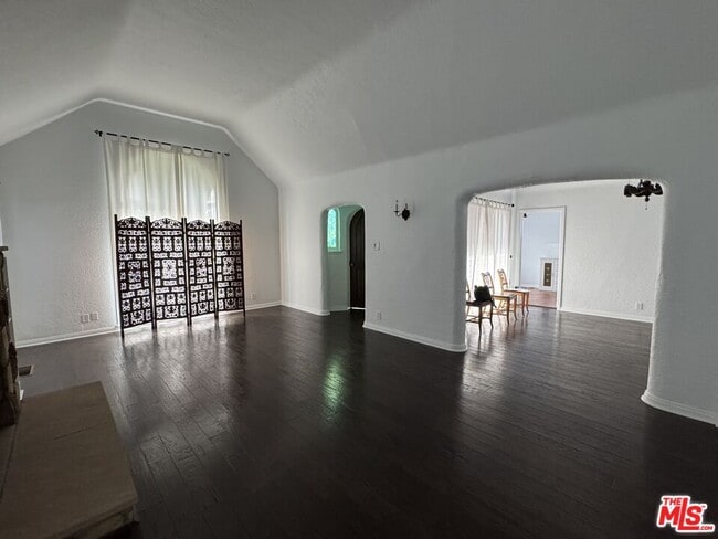 Foto del edificio - 326 N La Jolla Ave
