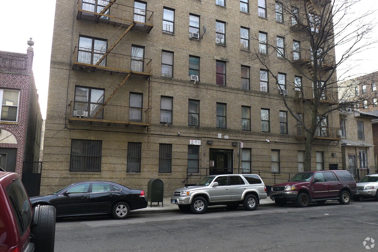 1694 Davidson, ¡alejado. - 1694 Davidson Ave