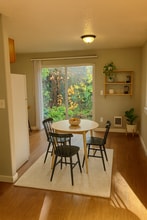 Building Photo - 3924 SE Gladstone St