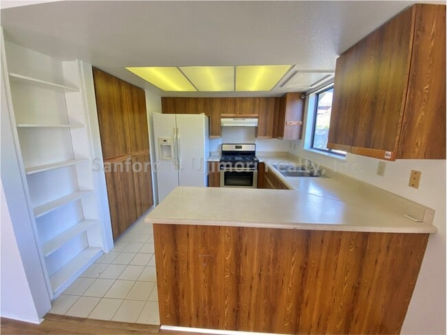 Building Photo - Ke Kumulani (3 bed/2 bath/2 prkg) Newtown,...
