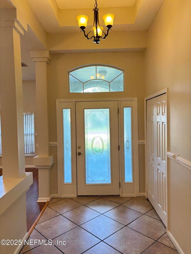 Building Photo - 8984 Bridgecreek Dr W