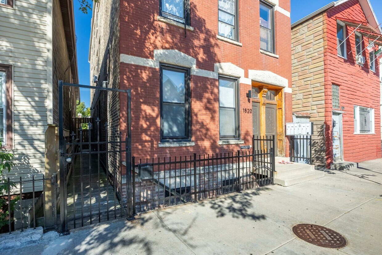 Foto principal - 1820 S Allport St