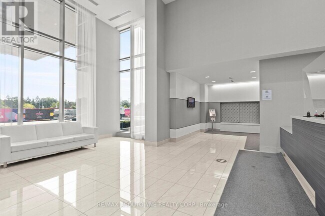 Photo du bâtiment - 2087-2087 Fairview St