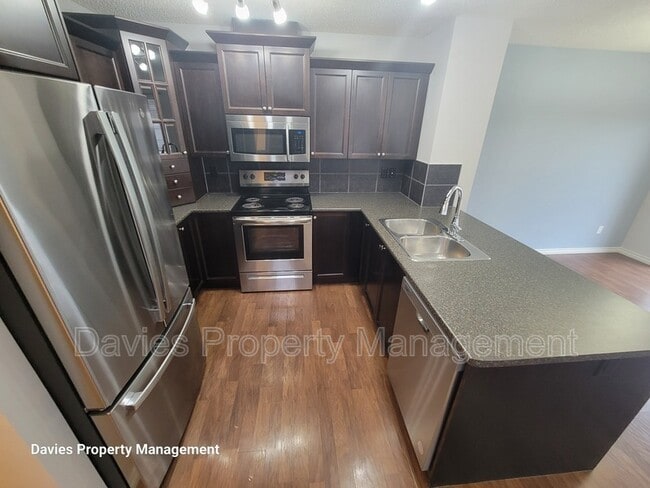 Building Photo - 3209 Whitelaw Dr NW