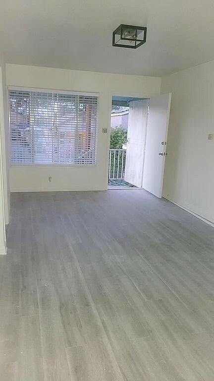 Foto del edificio - 1752 E 108th St