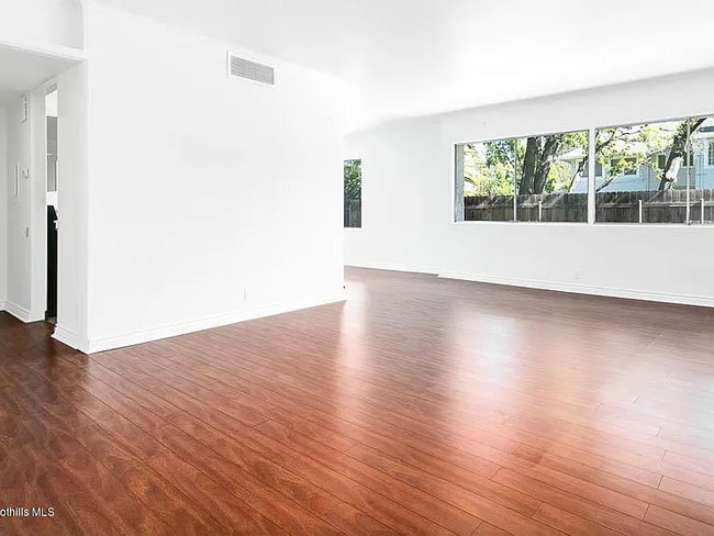 Building Photo - 985 E California Blvd