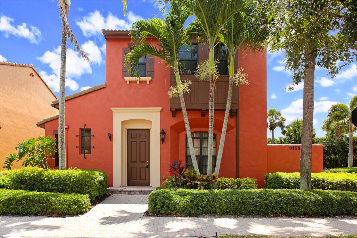 Foto principal - 9158 Chula Vista St