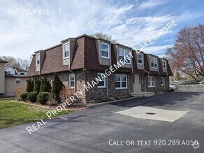 Building Photo - 967 Velp Ave