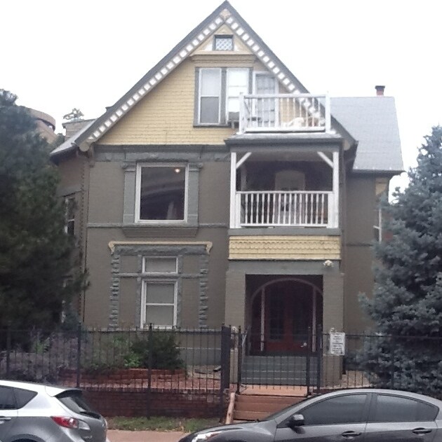 Front of Building - 1361 N Pearl St