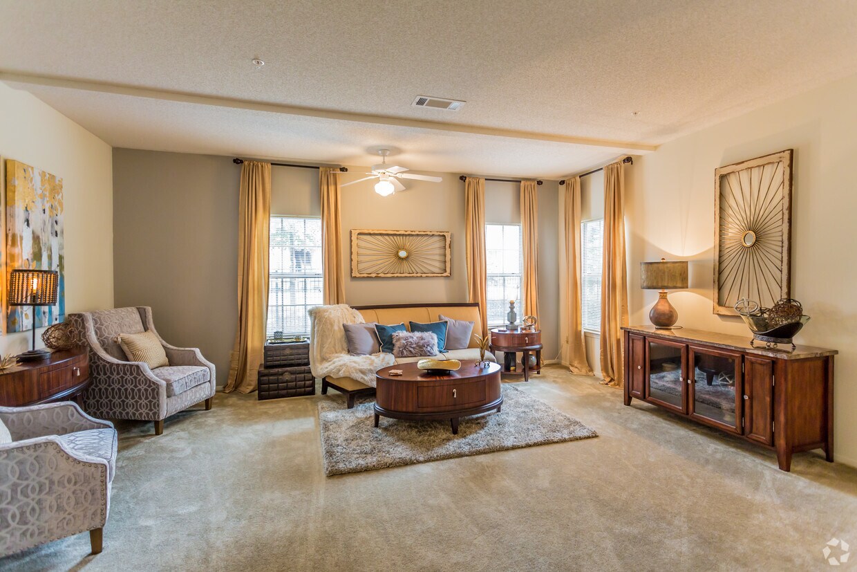 Centennial Gardens Apartment's Memphis, TN