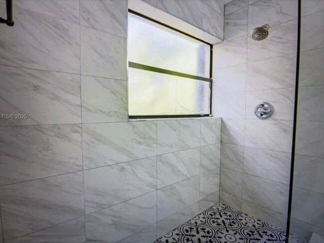 Building Photo - 9953 SW 147th Ct