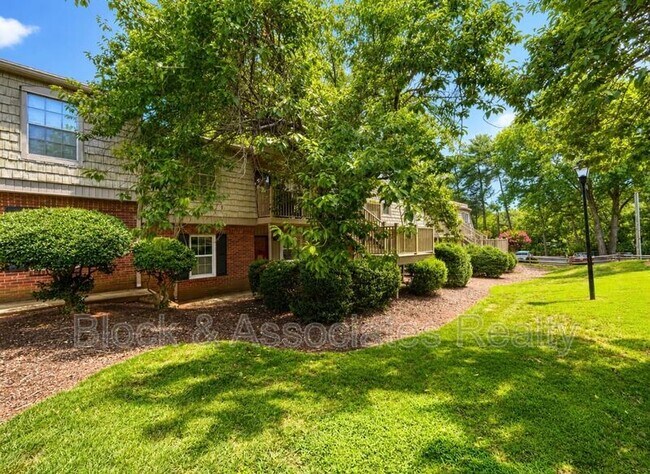 Foto del edificio - 3830 Country Club Rd