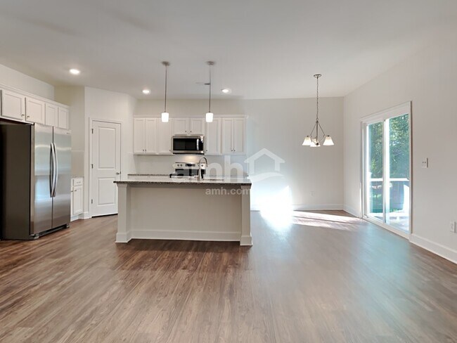 Building Photo - 5005 Hudson Valley Drive