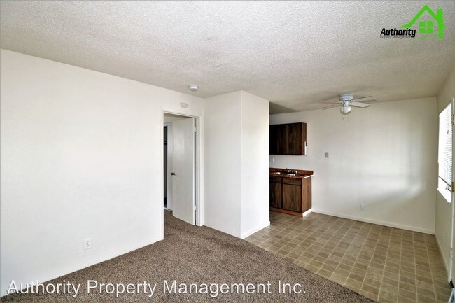 Building Photo - 236 Boulder Creek Dr