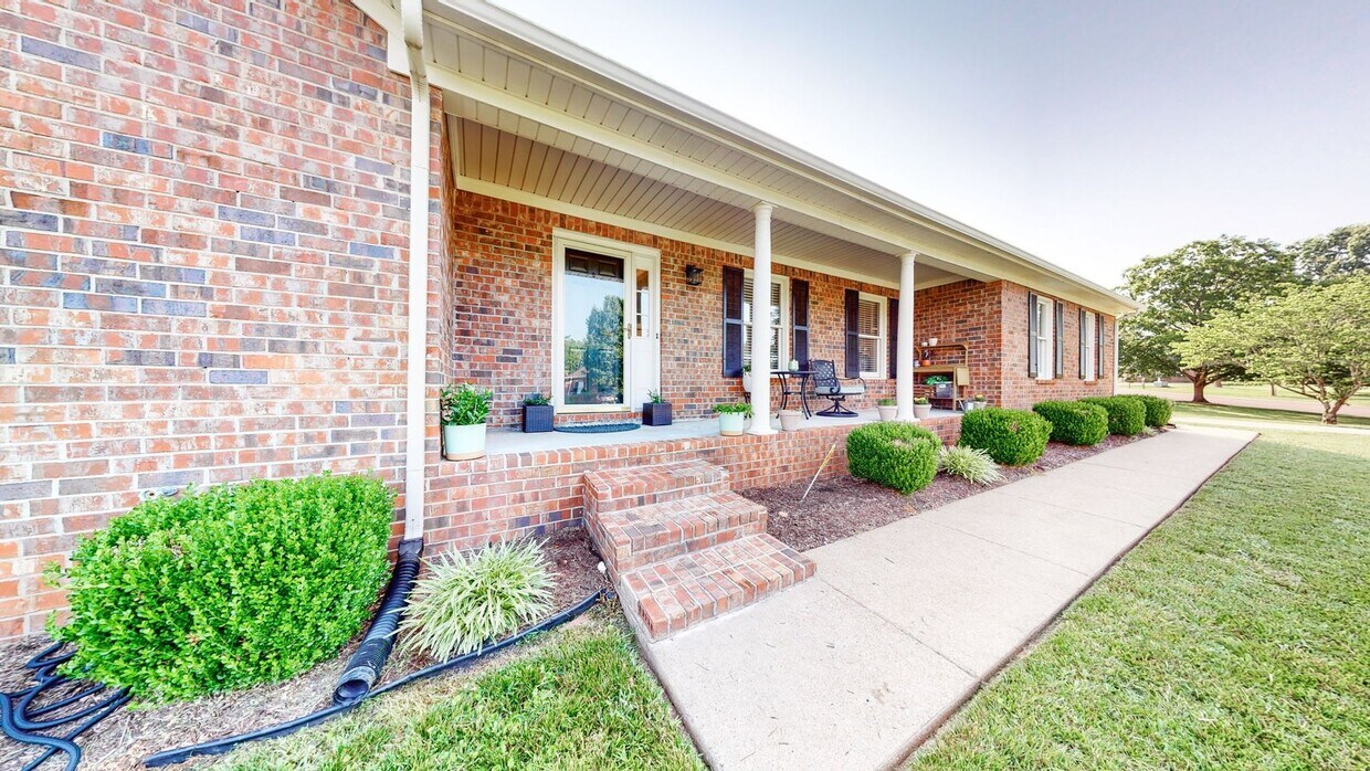 Foto principal - GORGEOUS 3BR/2BR in Murfreesboro!