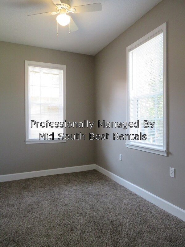 Building Photo - 933 N McNeil St