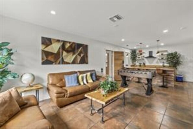 Foto del edificio - 1740 NE 49th St