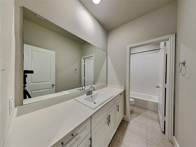 Foto del edificio - 2125 Johnson City Ave