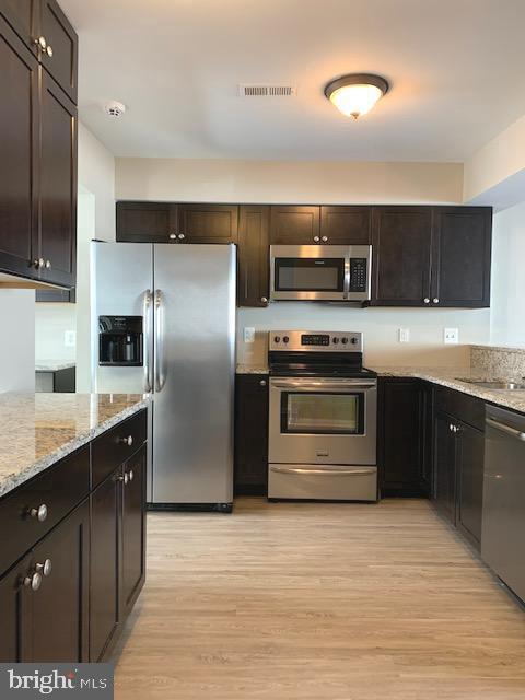 Building Photo - 105 Mayfair Pl