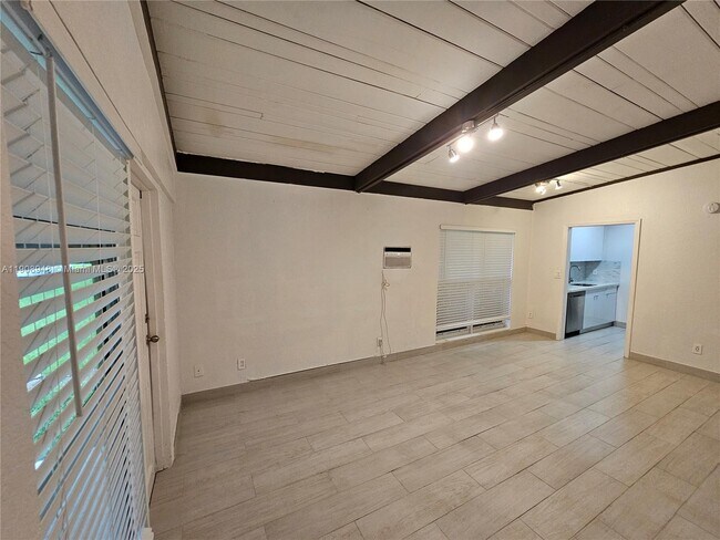 Foto del edificio - 227 SE 1st St