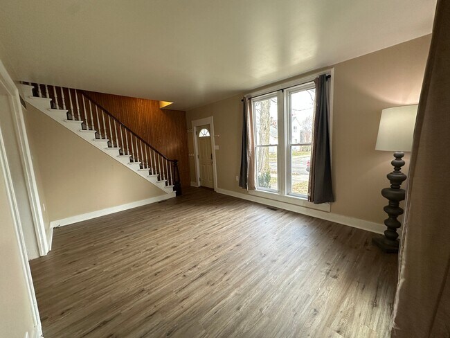 Foto del edificio - 711 Napoleon St