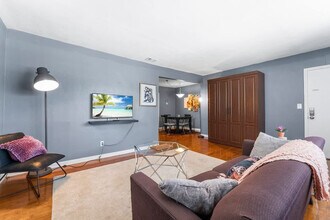 Building Photo - 1512 Larue Ave