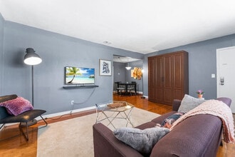 Building Photo - 1512 Larue Ave