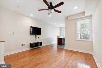 Building Photo - 1424 Willington St