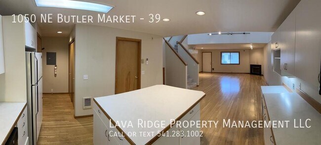 Building Photo - 1050 NE Butler Market Rd