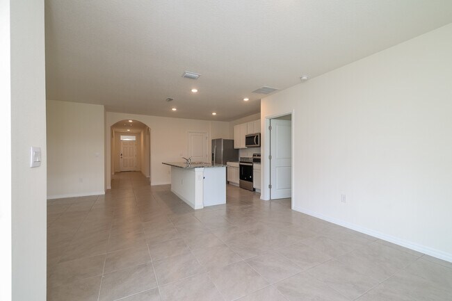 Building Photo - 47 Hickory Course Way