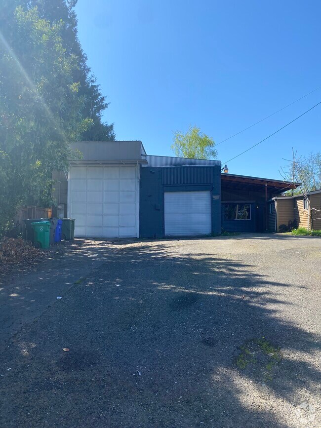 Paddock Acres Apartments under 2,000 Portland, OR 4 Rentals