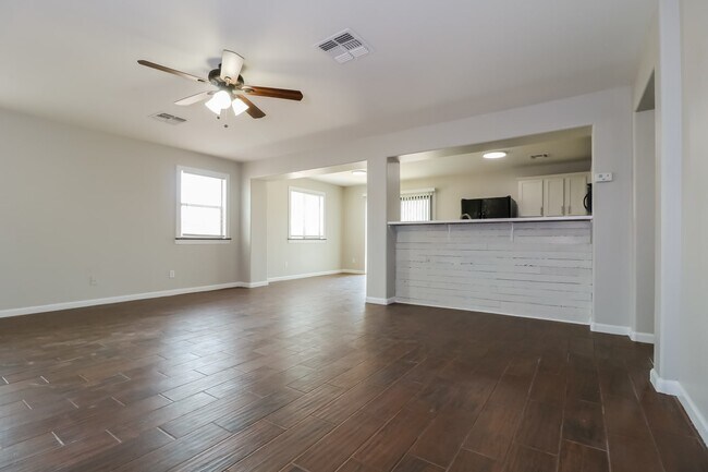 Building Photo - 5285 S Dove Rock
