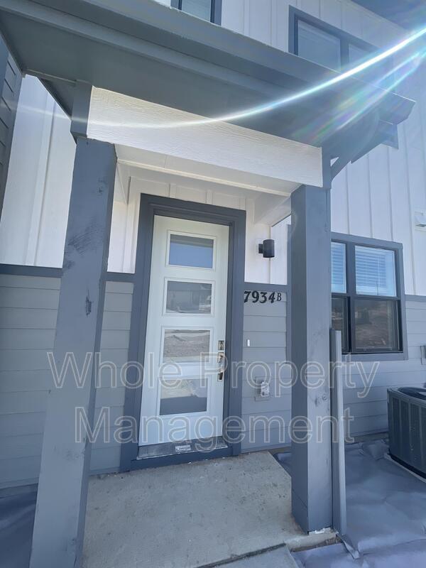 Primary Photo - 7934 Slate River St