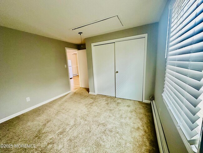 Foto del edificio - 273 Port Monmouth Rd