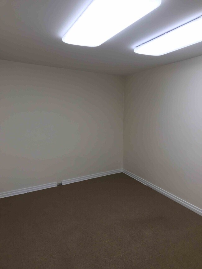 Foto del edificio - 3438 Walden Ave