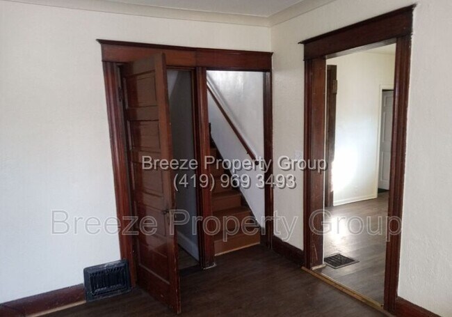 Foto del edificio - 220 E Pearl St