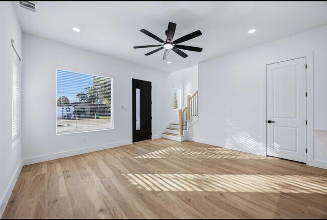 Foto del edificio - 4429 Aledo St