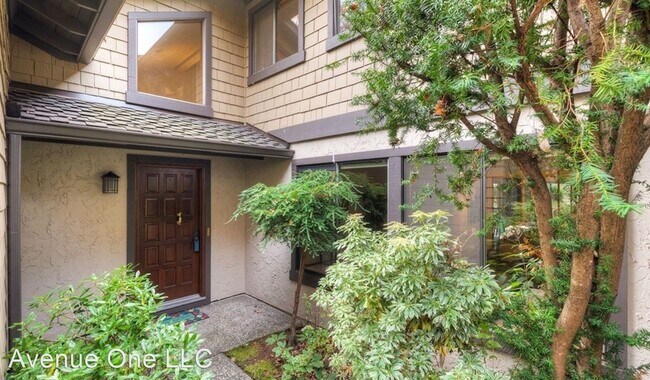 Foto del edificio - 11803 Stendall Dr N