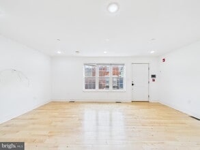 Building Photo - 2646 Manton St
