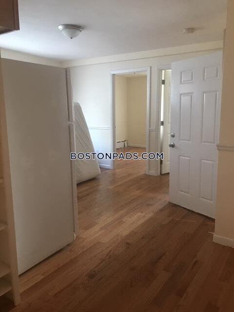 Building Photo - 112 Readville St