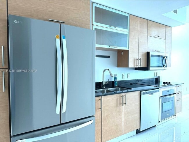 Building Photo - 60 SW 13th St