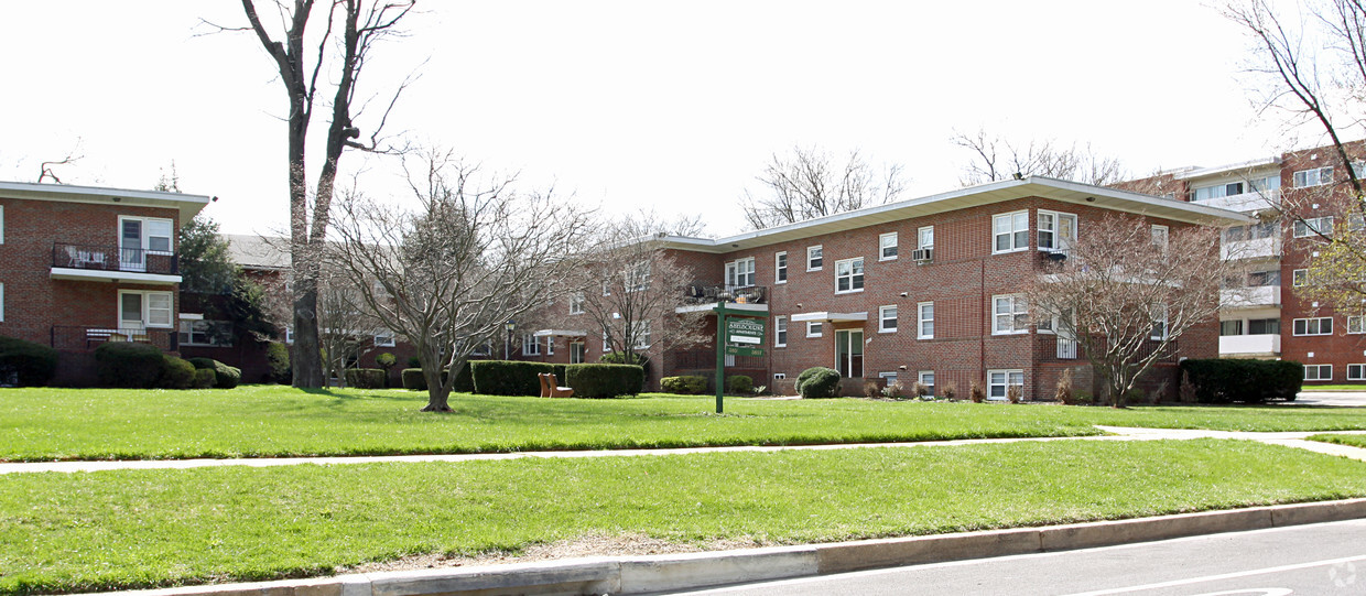 Building Photo - 3801-3807 Clarks Ln