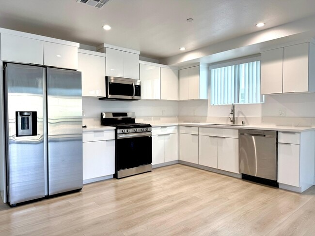 Building Photo - 1500 Arapahoe St