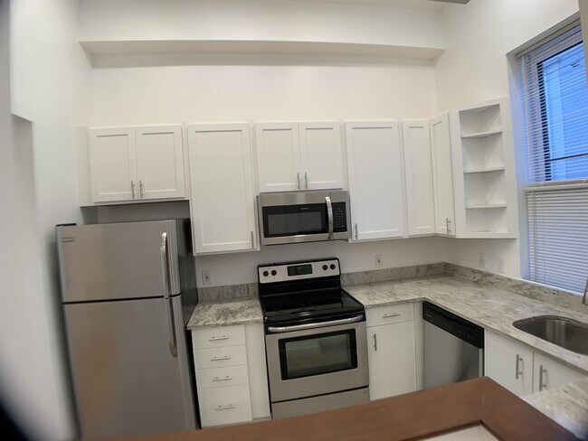 Building Photo - 26 Millmont St