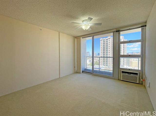 Building Photo - 1315 Kalakaua Ave