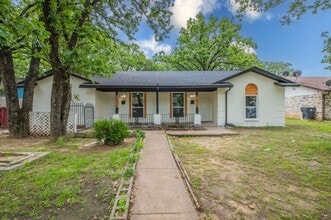 Building Photo - 7516 Olusta Dr
